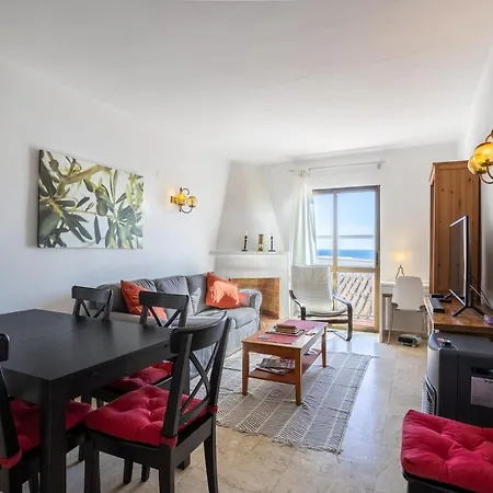 Plaza Cadiz 4 Overlooking Playazo Nerja