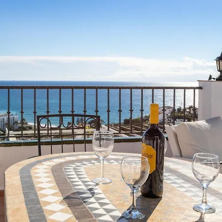 Villa Plaza Cadiz 4 Overlooking Playazo Nerja