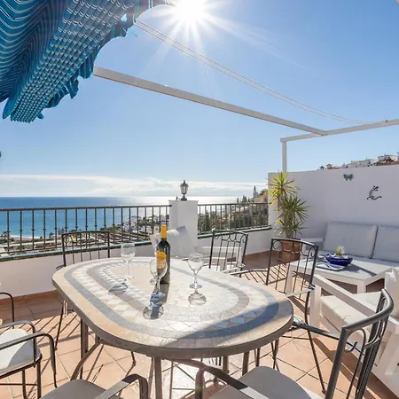 Villa Plaza Cadiz 4 Overlooking Playazo