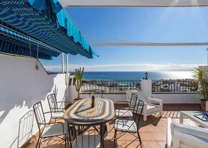 Plaza Cadiz 4 Overlooking Playazo