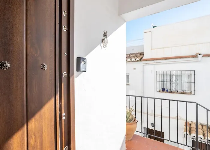 Villa Plaza Cadiz 4 Overlooking Playazo *