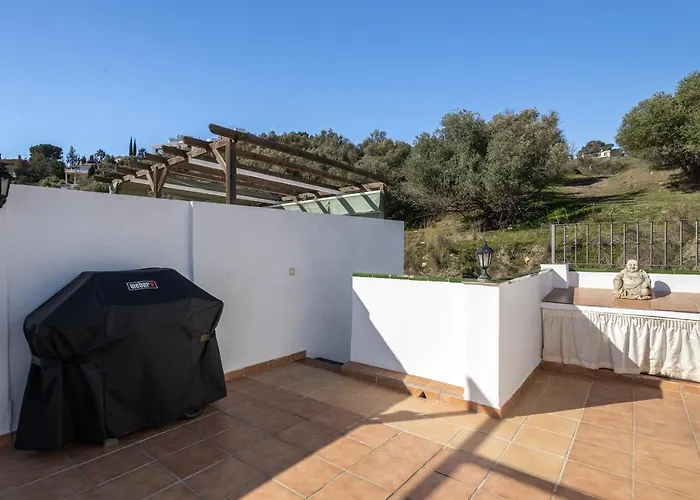 Plaza Cadiz 4 Overlooking Playazo Nerja