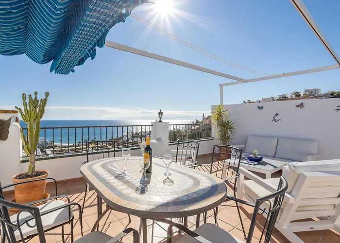 Villa Plaza Cadiz 4 Overlooking Playazo