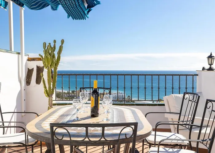 Plaza Cadiz 4 Overlooking Playazo