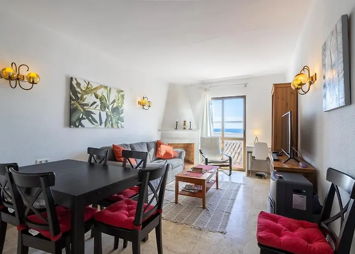 Plaza Cadiz 4 Overlooking Playazo Nerja